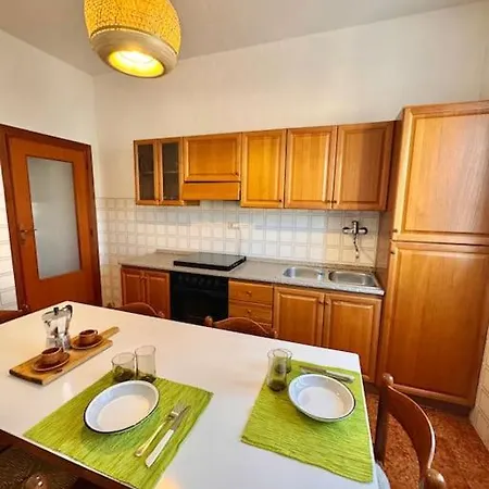 Apartment Nura's - Casa Lobelia Beachfront Alghero