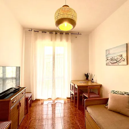Apartment Nura's - Casa Lobelia Beachfront Alghero